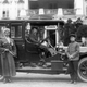 Adolphe Kégresse seated behind the wheel of the Imperial “Benz” (1911)
© Wikimedia Commons